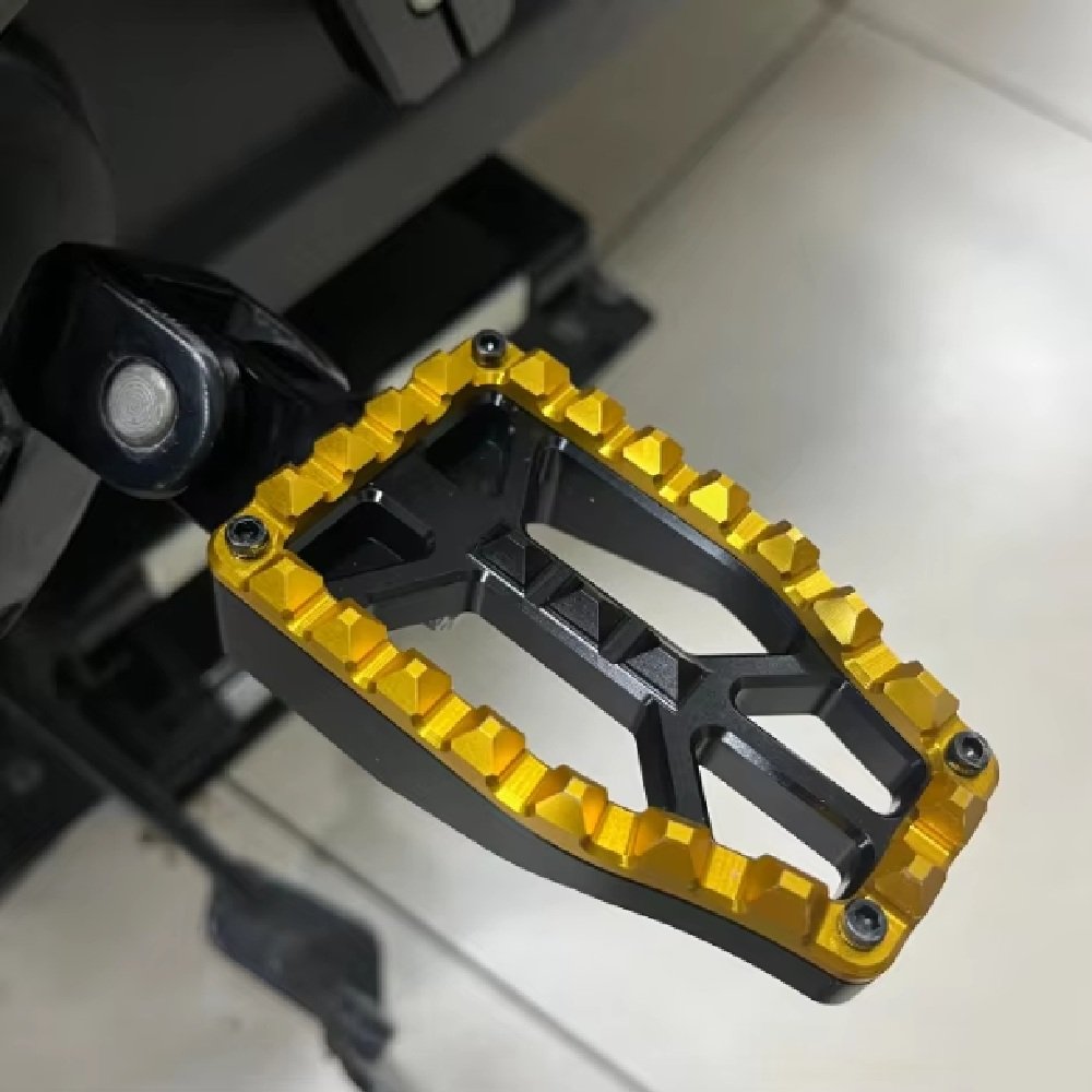 CNC Alloy Colored Driver Passenger Footpegs for Harley Motorcycles - Image 2